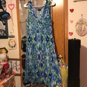 2 beautiful dresses 💚💙🤍💖🤍💜